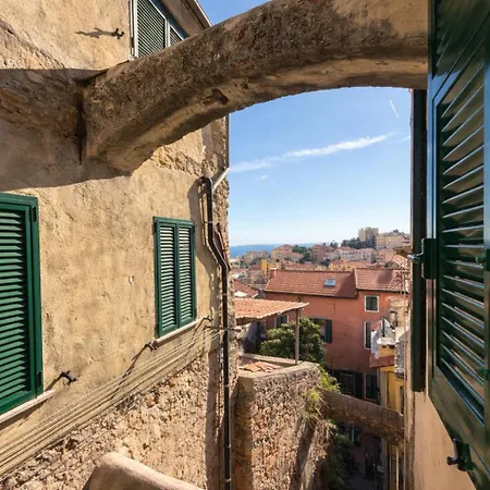 L&r - Centro Storico, Parcheggio, Terrazza Panoramica - La Cima Della Pigna Sanremo