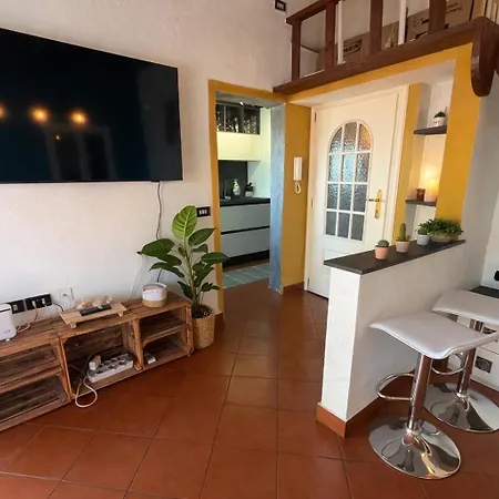 Apartmán L&r - Centro Storico, Parcheggio, Terrazza Panoramica - La Cima Della Pigna *