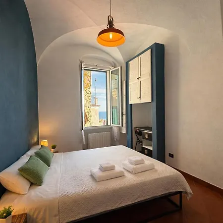 Apartmán L&r - Centro Storico, Parcheggio, Terrazza Panoramica - La Cima Della Pigna *